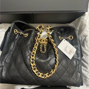 CHANEL Quilted Black Shoulder Bag with Gold Chain